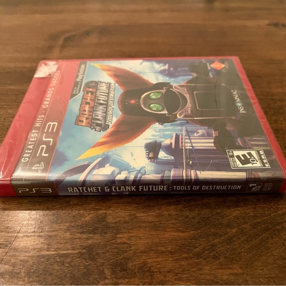 NIP Ratchet & Clank Future: Tools of Destruction for PS3 - Red Case - Picture 2 of 3